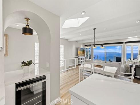 1091  La Mirada  , Laguna Beach, CA