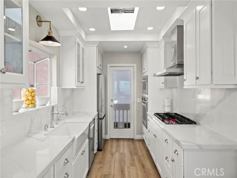 1091  La Mirada  , Laguna Beach, CA