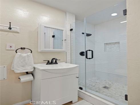 1091  La Mirada  , Laguna Beach, CA