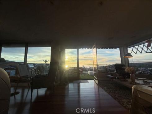 988  Acapulco  , Laguna Beach, CA