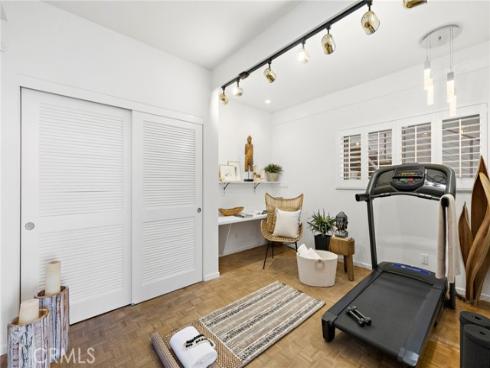 2581  Iris  , Laguna Beach, CA