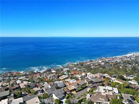 2581  Iris  , Laguna Beach, CA