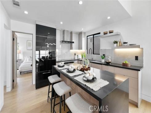 1095  Miramar  , Laguna Beach, CA