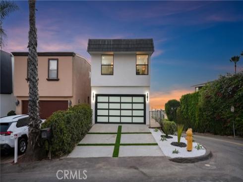 1095  Miramar  , Laguna Beach, CA