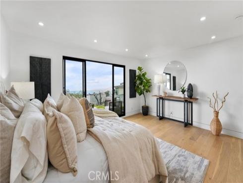 1095  Miramar  , Laguna Beach, CA