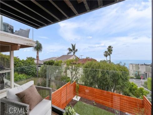 1095  Miramar  , Laguna Beach, CA