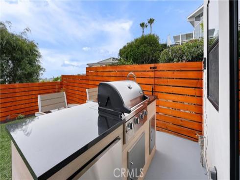 1095  Miramar  , Laguna Beach, CA