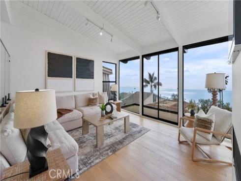 1095  Miramar  , Laguna Beach, CA