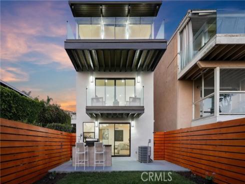 1095  Miramar  , Laguna Beach, CA