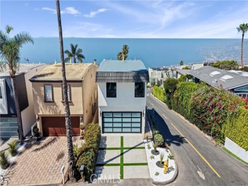 1095  Miramar  , Laguna Beach, CA