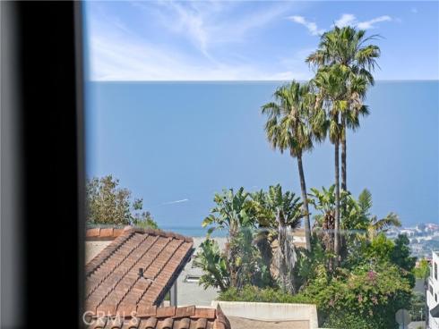 1095  Miramar  , Laguna Beach, CA