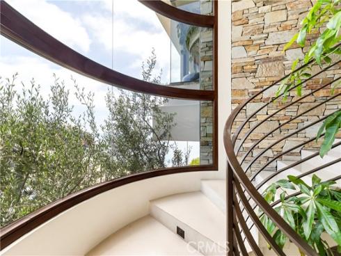 86  Emerald Bay  , Laguna Beach, CA