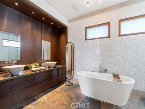 86  Emerald Bay  , Laguna Beach, CA