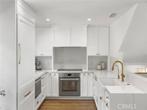 37  Blue Lagoon  , Laguna Beach, CA