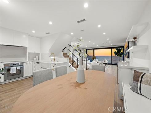 37  Blue Lagoon  , Laguna Beach, CA