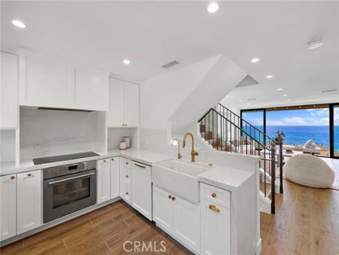 37  Blue Lagoon  , Laguna Beach, CA