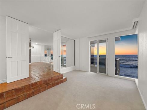 647  Sleepy Hollow  , Laguna Beach, CA