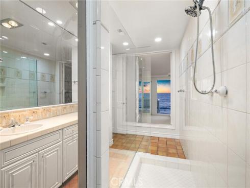 647  Sleepy Hollow  , Laguna Beach, CA