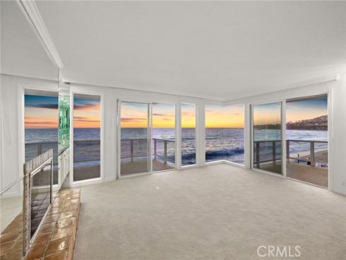 647  Sleepy Hollow  , Laguna Beach, CA