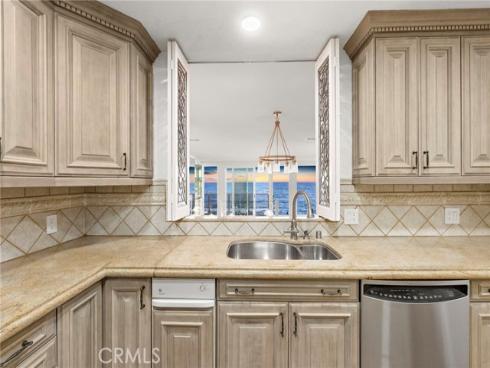 647  Sleepy Hollow  , Laguna Beach, CA