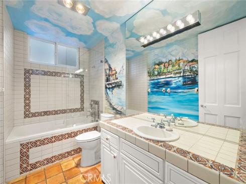 647  Sleepy Hollow  , Laguna Beach, CA