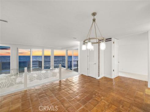 647  Sleepy Hollow  , Laguna Beach, CA