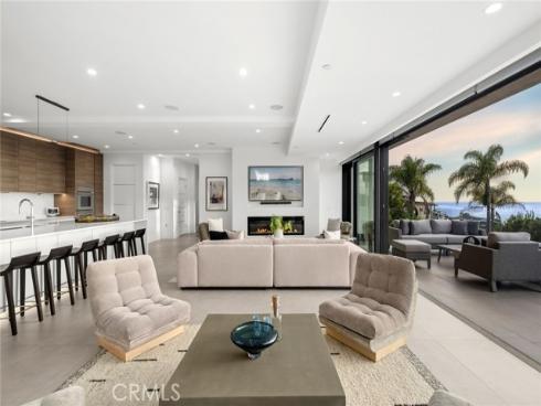 654 Canyon View Drive, Laguna Beach, CA