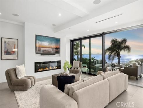 654 Canyon View Drive, Laguna Beach, CA