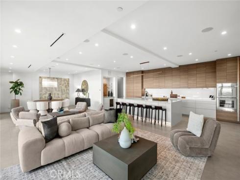 654 Canyon View Drive, Laguna Beach, CA