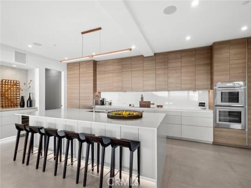 654 Canyon View Drive, Laguna Beach, CA