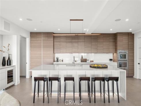 654 Canyon View Drive, Laguna Beach, CA