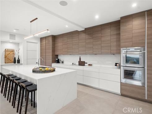 654 Canyon View Drive, Laguna Beach, CA