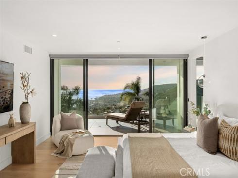 654 Canyon View Drive, Laguna Beach, CA