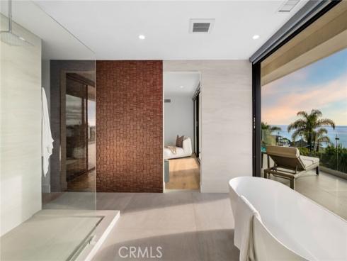 654 Canyon View Drive, Laguna Beach, CA