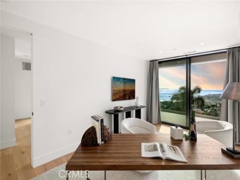 654 Canyon View Drive, Laguna Beach, CA