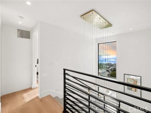 654 Canyon View Drive, Laguna Beach, CA