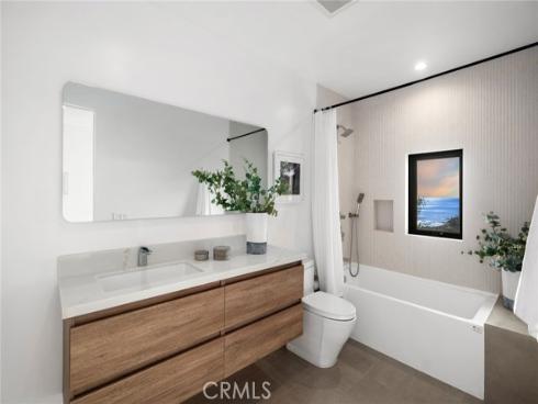 654 Canyon View Drive, Laguna Beach, CA