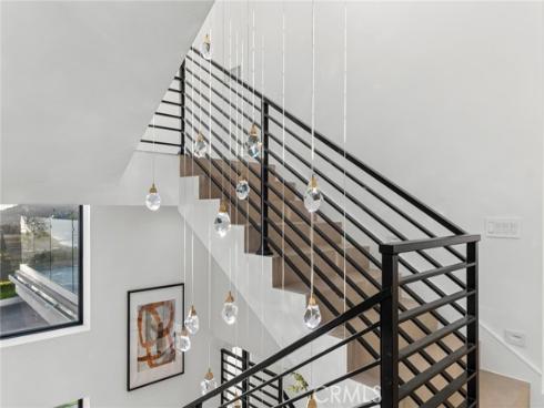 654 Canyon View Drive, Laguna Beach, CA