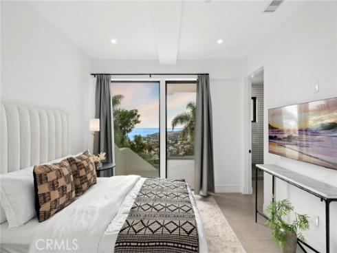 654 Canyon View Drive, Laguna Beach, CA