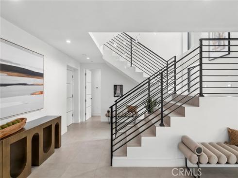 654 Canyon View Drive, Laguna Beach, CA