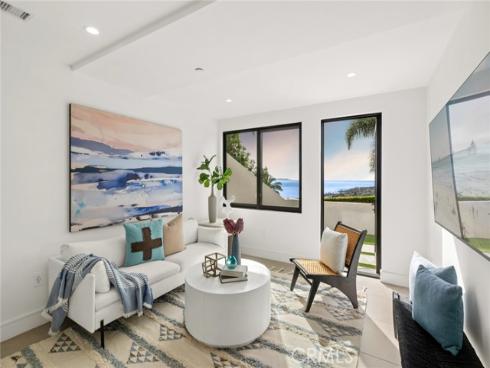 654 Canyon View Drive, Laguna Beach, CA