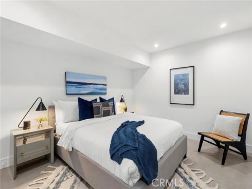 654 Canyon View Drive, Laguna Beach, CA