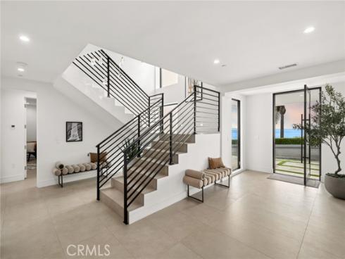 654 Canyon View Drive, Laguna Beach, CA