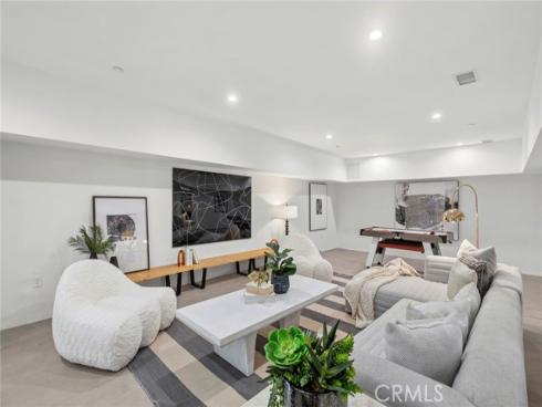 654 Canyon View Drive, Laguna Beach, CA