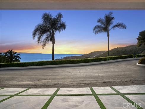 654 Canyon View Drive, Laguna Beach, CA