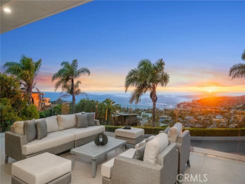 654 Canyon View Drive, Laguna Beach, CA