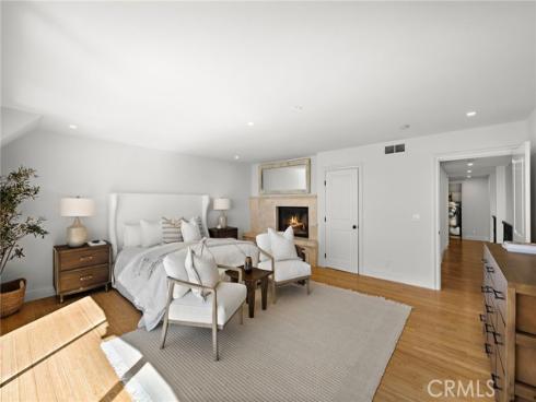 725  Balboa   Avenue, Laguna Beach, CA