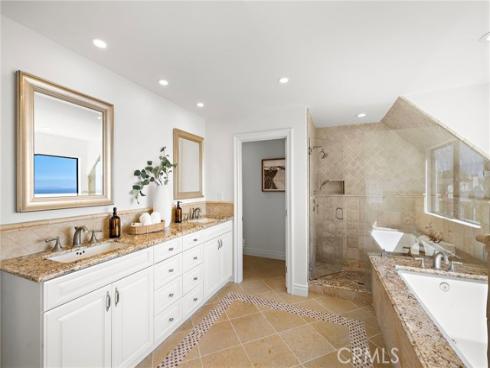 725  Balboa   Avenue, Laguna Beach, CA