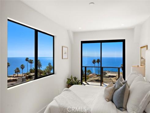 725  Balboa   Avenue, Laguna Beach, CA