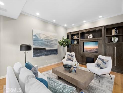 10  N. Stonington Road  , Laguna Beach, CA